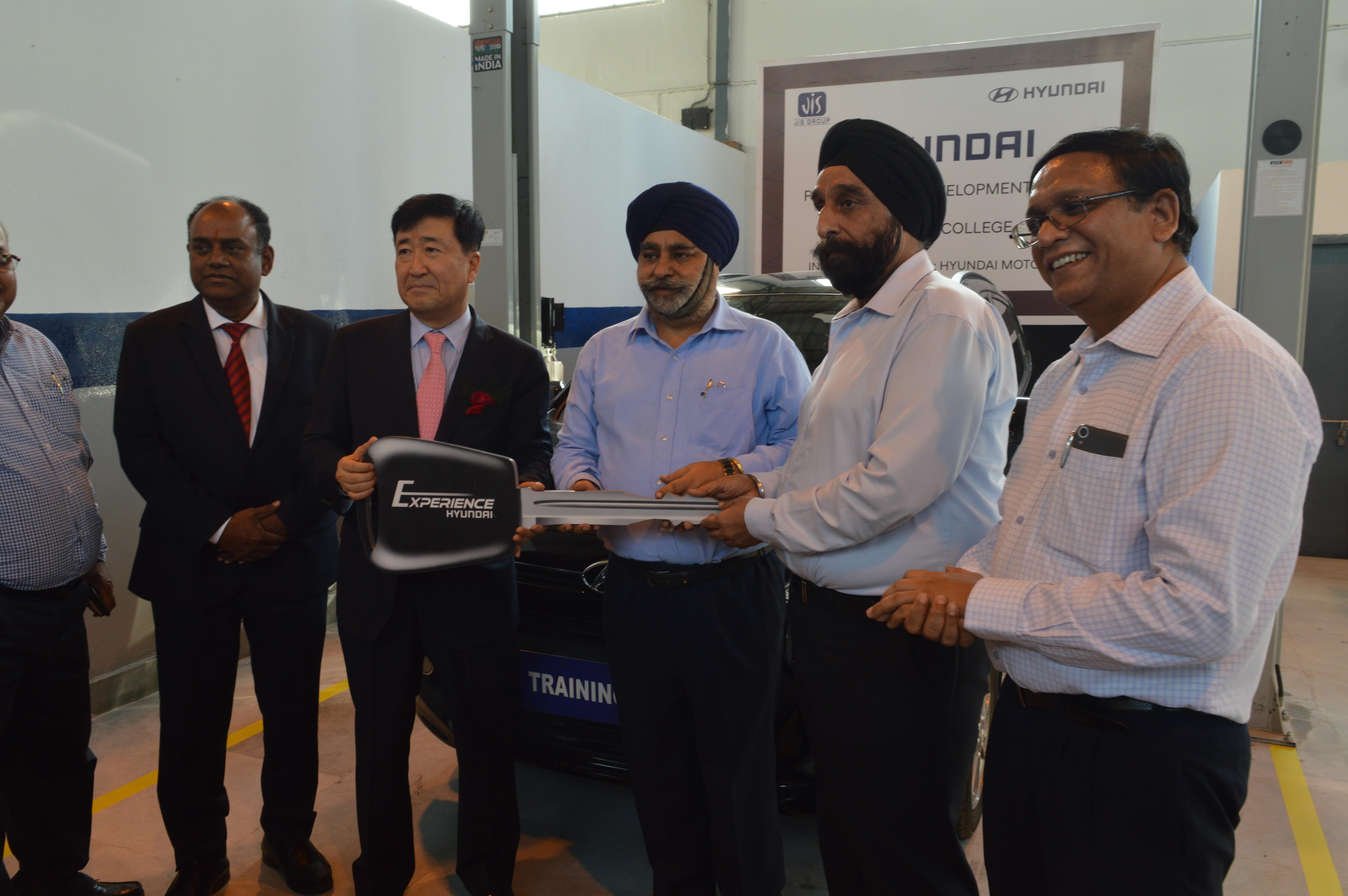 Dr. Sudhir Chandra Sur Institute of Technology & Sports Complex Kolkata General photo 43