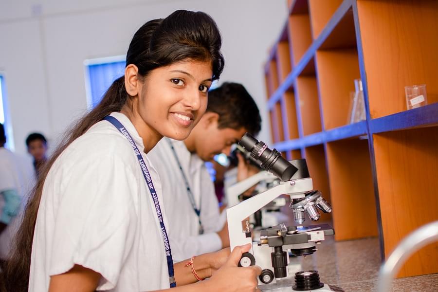 JIS University Facilities photo 3