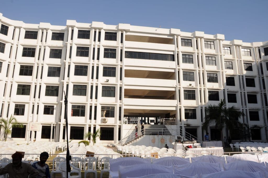 New LJ College of Commerce Ahmedabad Infrastructure photo 6