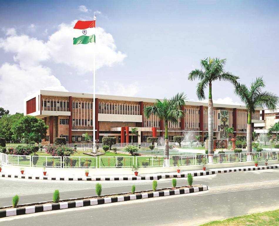 CCSHAU Campus Buildng photo 11