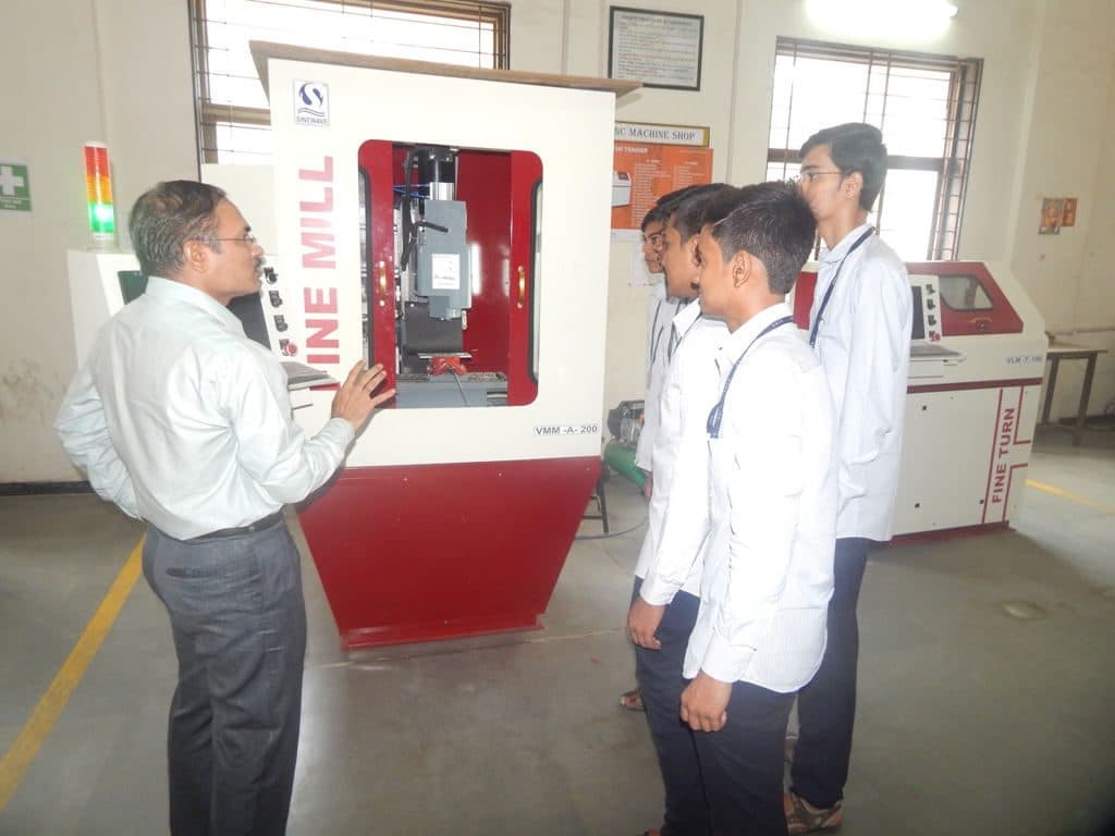 Shree Swami Atmanand Saraswati Institute of Technology Surat Academic Facility photo 27