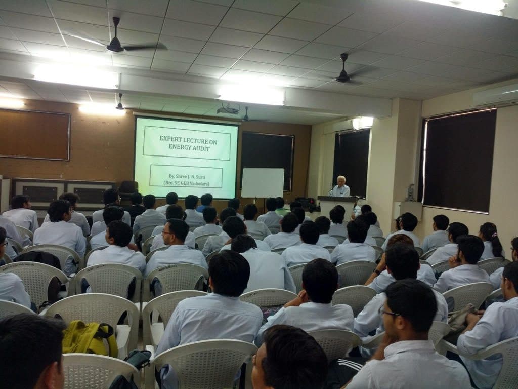 Shree Swami Atmanand Saraswati Institute of Technology Surat Academic Facility photo 30