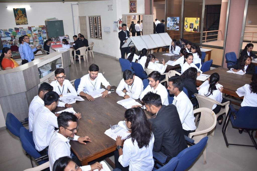 SR Luthra Institute of Management Surat Infrastructure photo 9