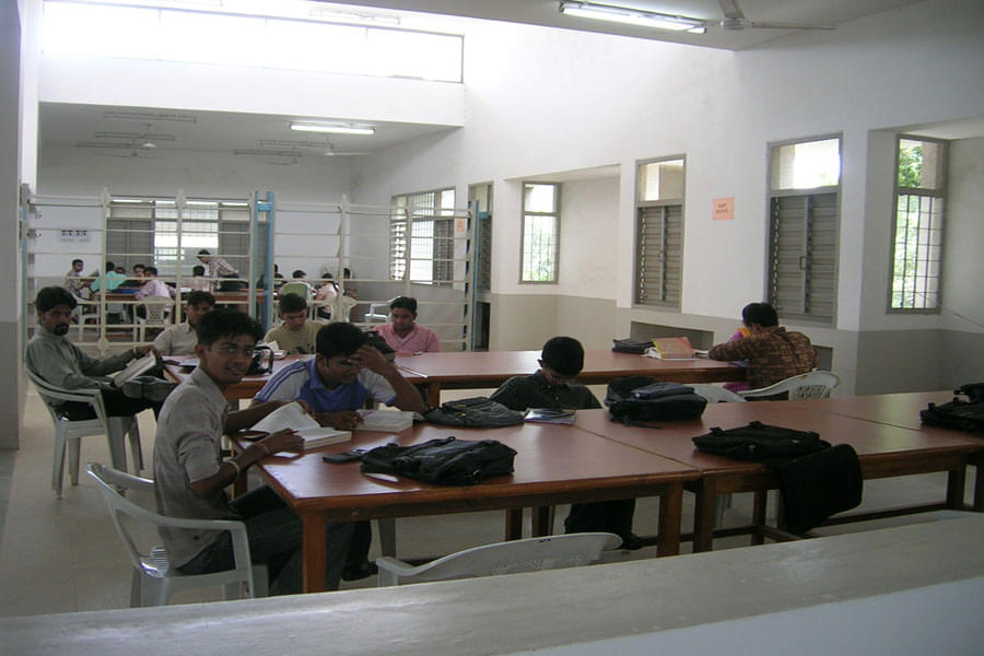 A. D. Patel Institute of Technology Vallabh Vidyanagar Library & Lab photo 2
