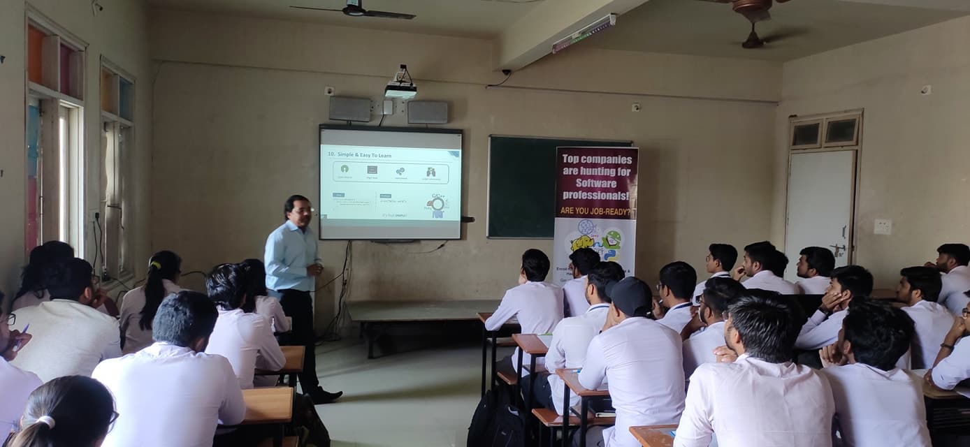 Vidhyadeep Institute of Computer and Information Technology Surat Facilities photo 7