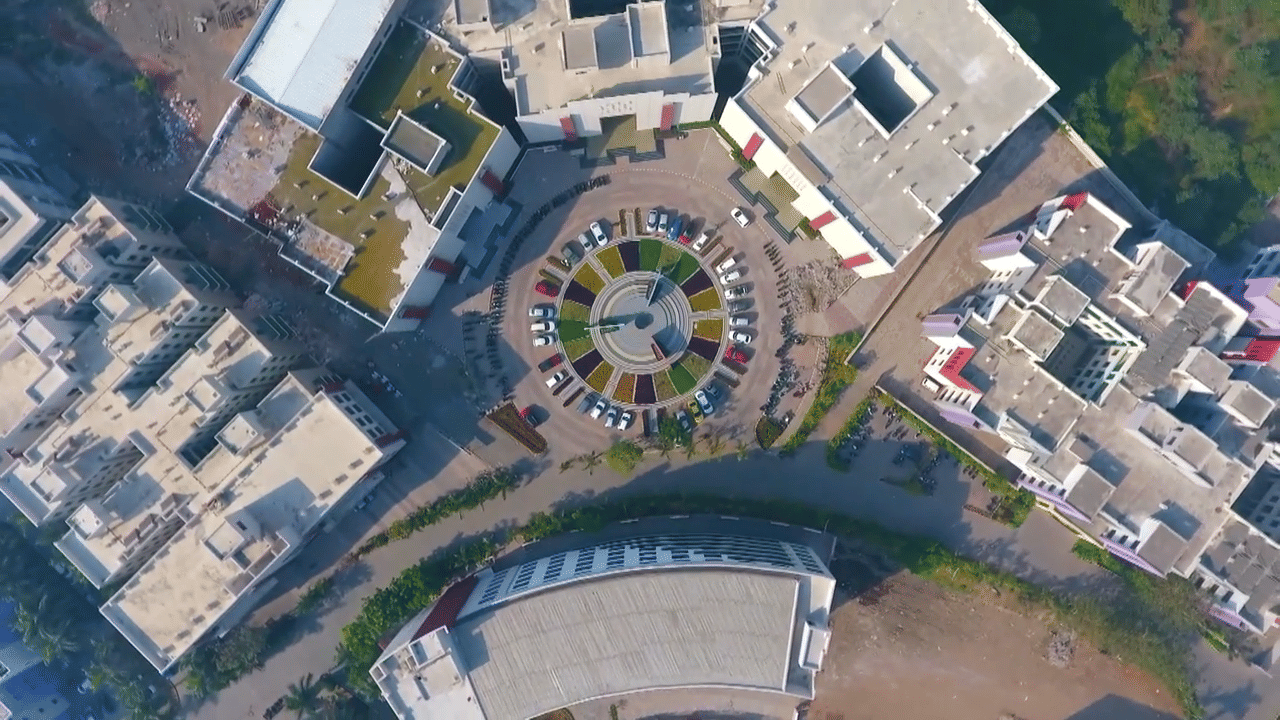 Uka Tarsadia University Bardoli Campus photo 8