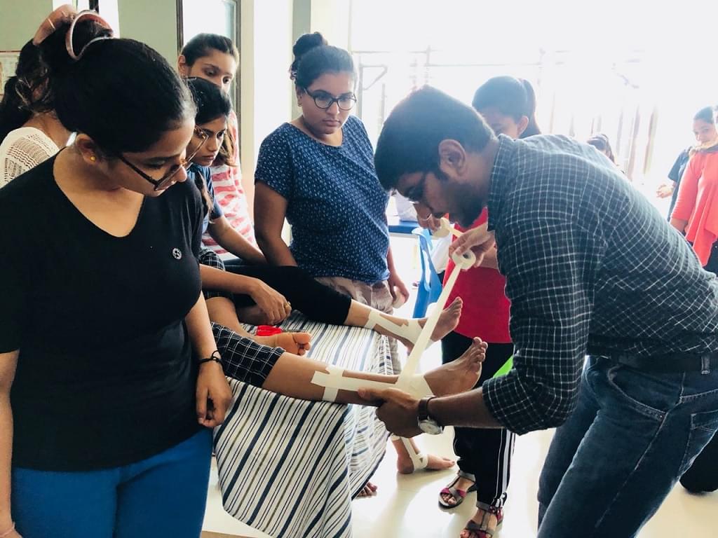 Shrimad Rajchandra College of Physiotherapy, Uka Tarsadia University Bardoli Extra-Curricular photo 4