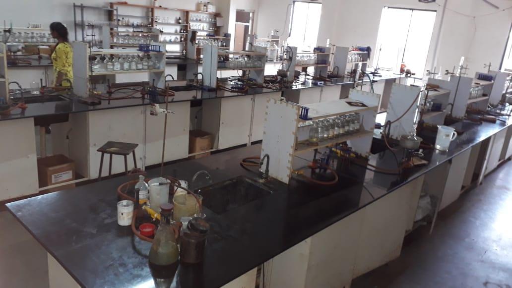 Vidhyadeep Institute of Science Surat Lab photo 5