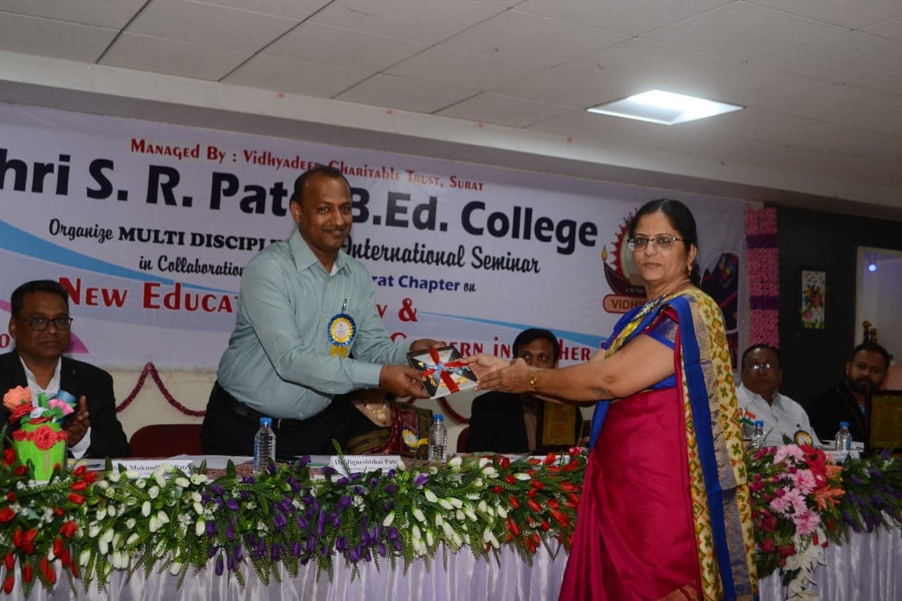 S.R. Patel B.ed College Surat Extra Curriculars photo 5