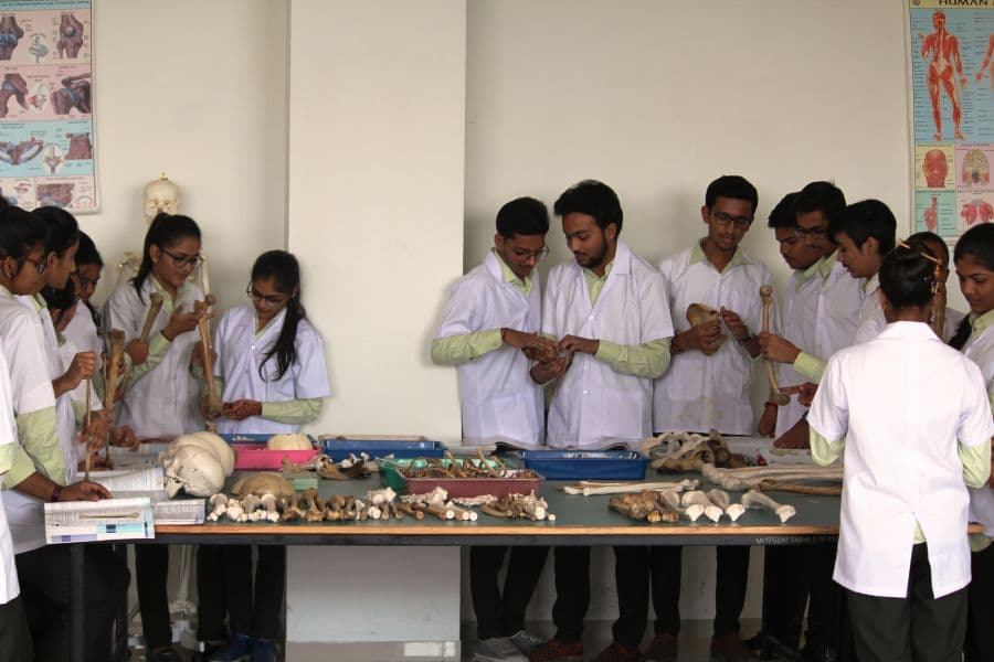 Vidhyadeep Homoeopathic Medical College & Research Center Surat Campus Life photo 1