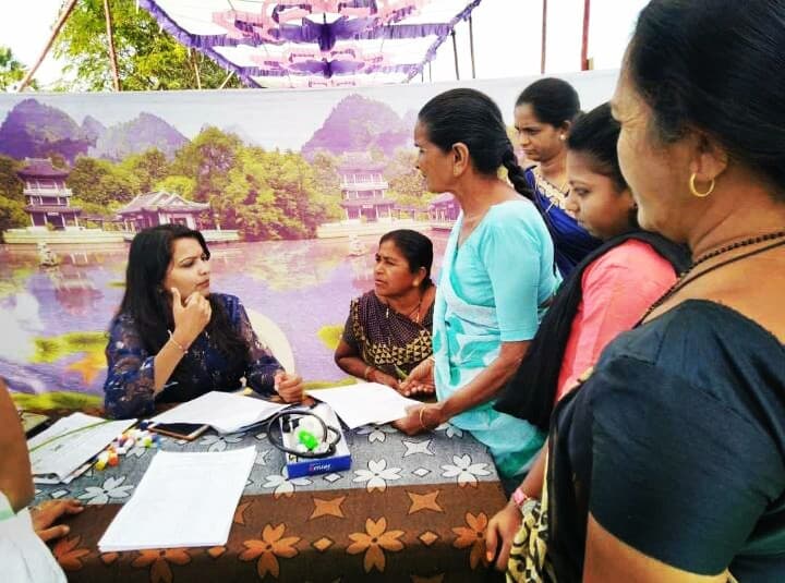 Vidhyadeep Homoeopathic Medical College & Research Center Surat Blood Donation Camp photo 6