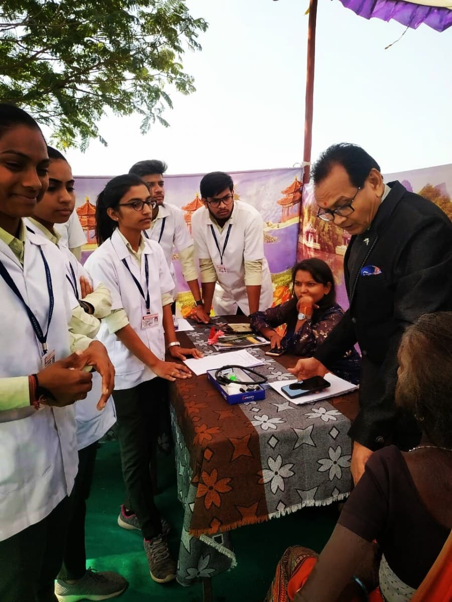 Vidhyadeep Homoeopathic Medical College & Research Center Surat Blood Donation Camp photo 8