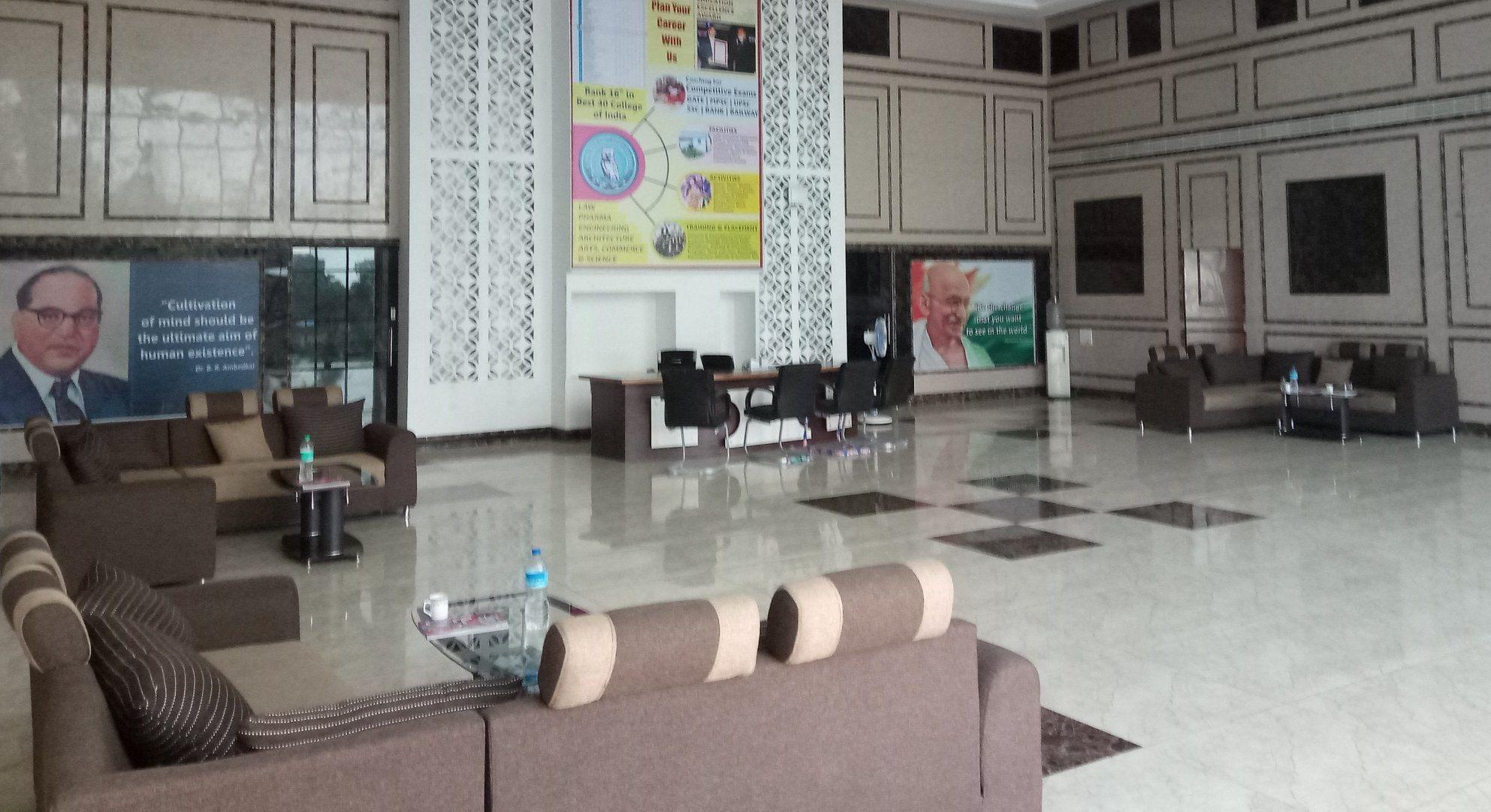 School of Commerce, Management and Hospitality, Chhatrapati Shivaji Maharaj University Navi Mumbai Campus photo 10