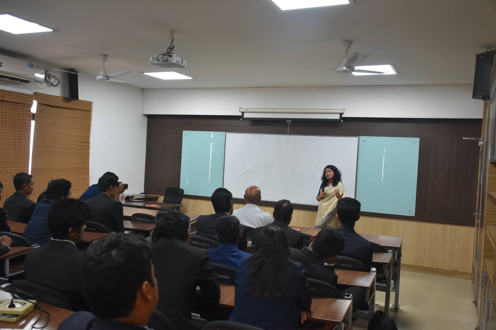 Vanguard Business School Bangalore Academic Building photo 8