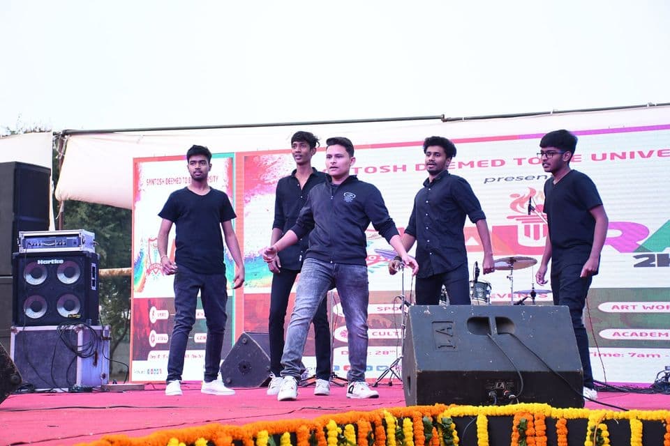 Santosh Institute of Allied Health Sciences Ghaziabad Campus Life photo 10