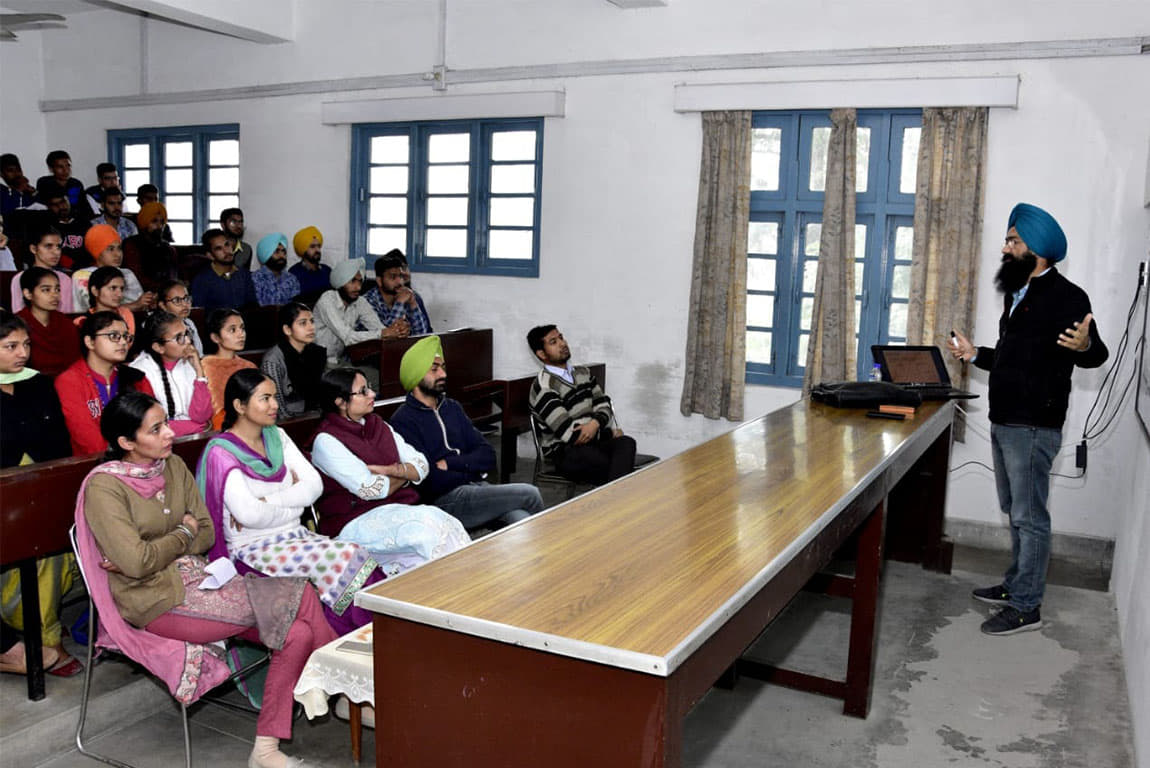 G.H.G. Khalsa College of Pharmacy Ludhiana classes photo 2