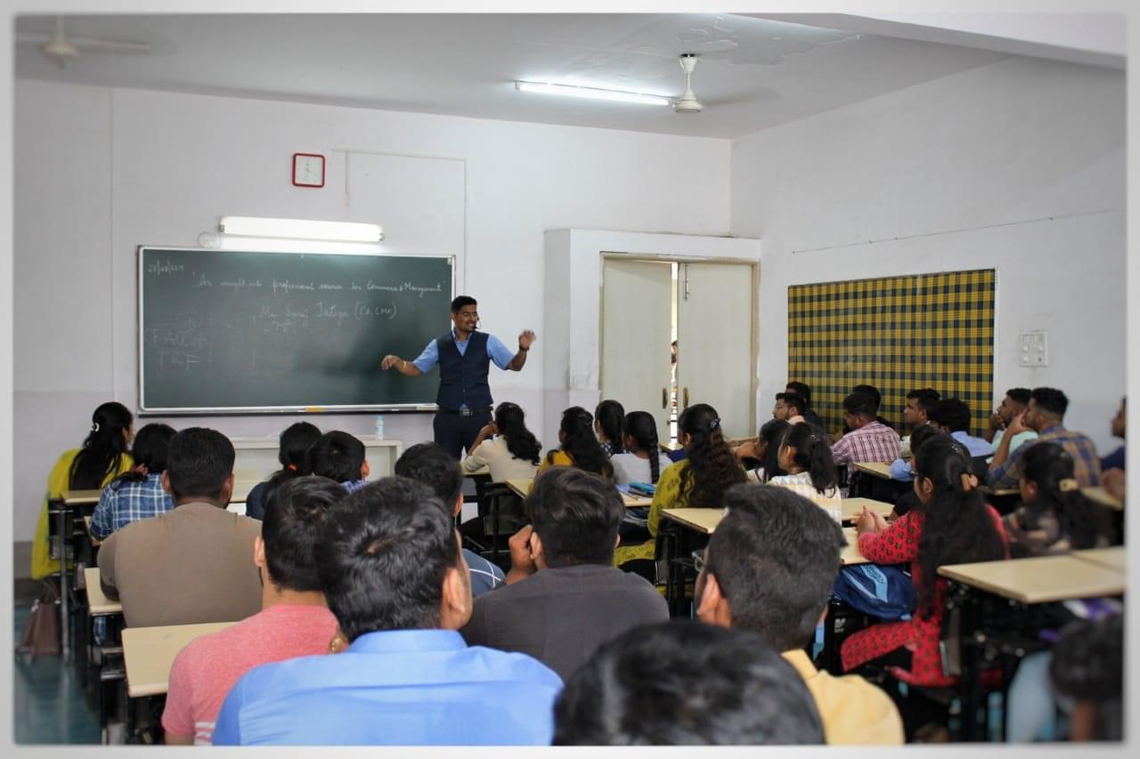 Indira College of Commerce & Science Tathawade Classroom photo 1