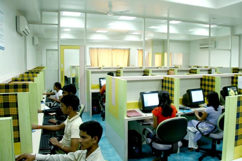 Indira College of Commerce & Science Tathawade Lab photo 9