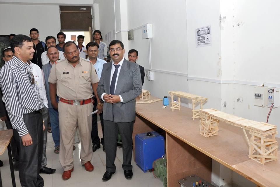 Adarsh Polytechnic Dhule photo_app photo 2