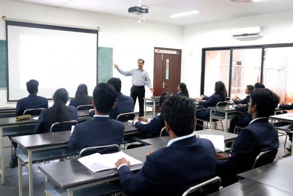 CARE School of Business Management Tiruchirappalli Campus Images photo 11