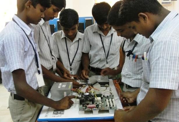 Shri Sitheeswarar Polytechnic College Vellore photo_app photo 1