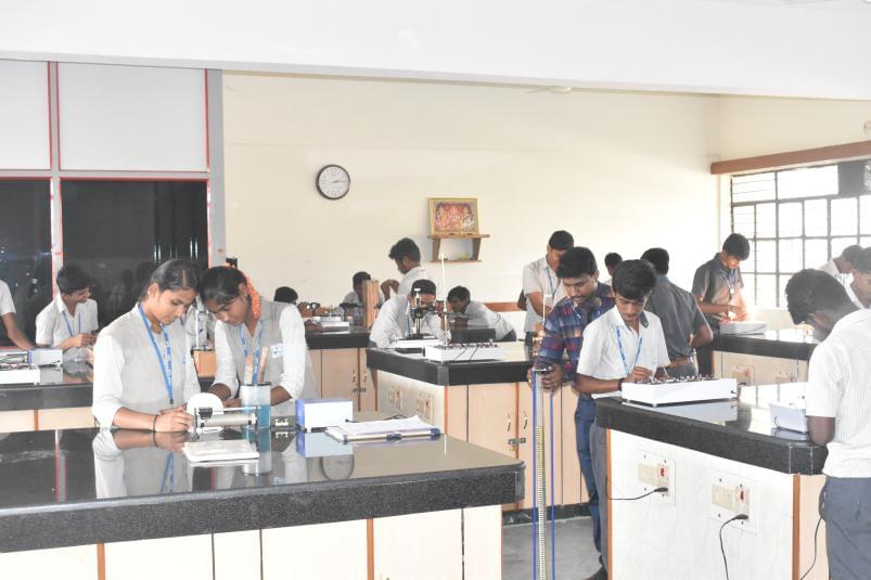 Adhiyamaan Polytechnic College Hosur photo_app photo 1