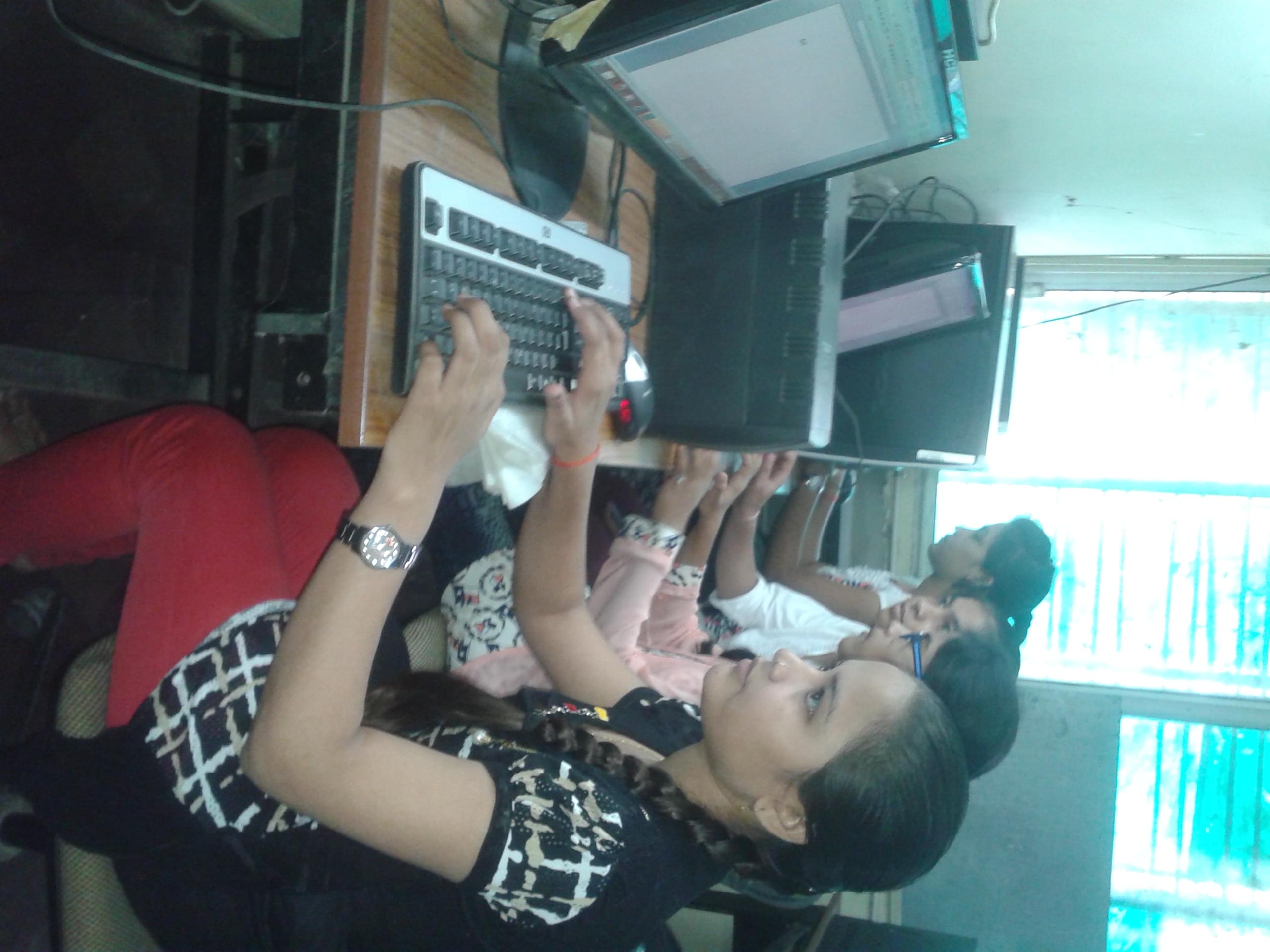 Government Polytechnic Banda Lab Infrastructure photo 1