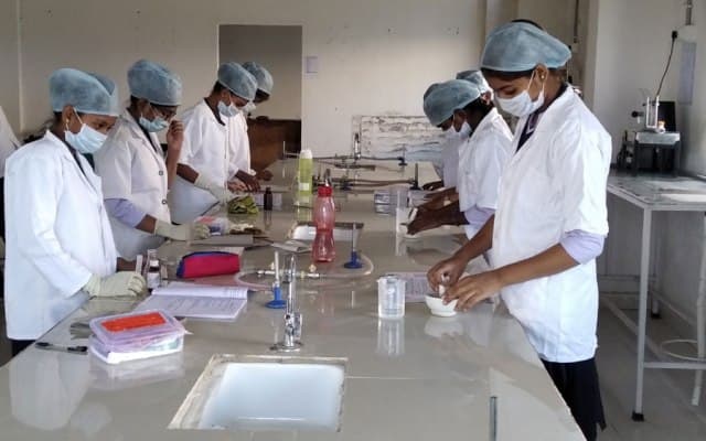 Shraddha Institute of Pharmacy Washim Campus photo 6