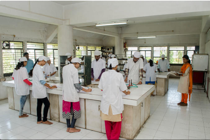 Shri Gulabrao Deokar College of Pharmacy Jalgaon Campus photo 3