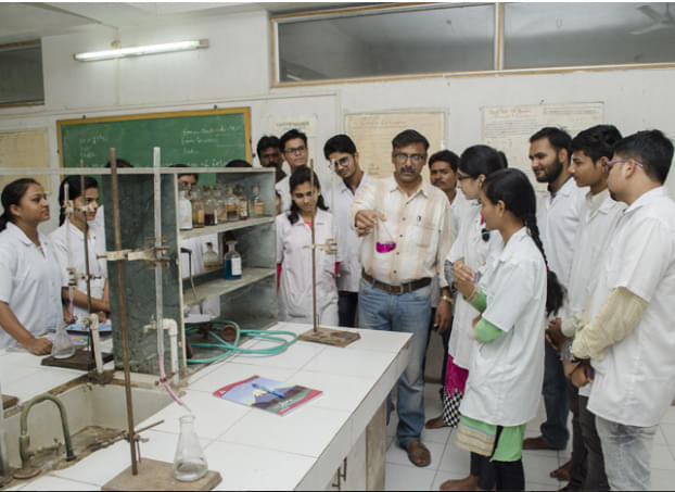 Shri Gulabrao Deokar College of Pharmacy Jalgaon Campus photo 4
