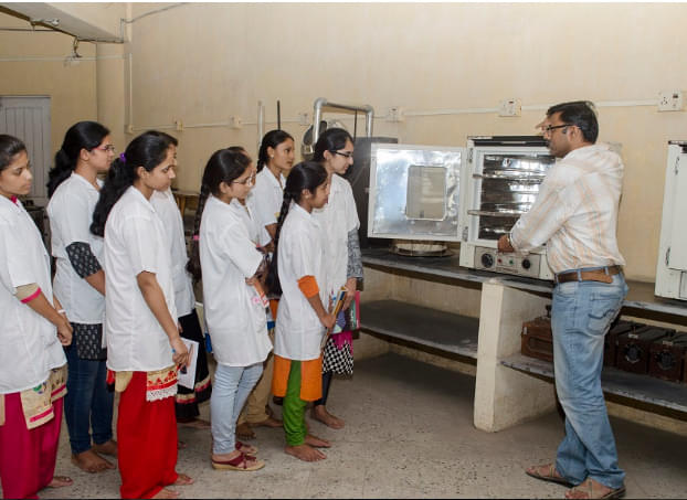 Shri Gulabrao Deokar College of Pharmacy Jalgaon Campus photo 7