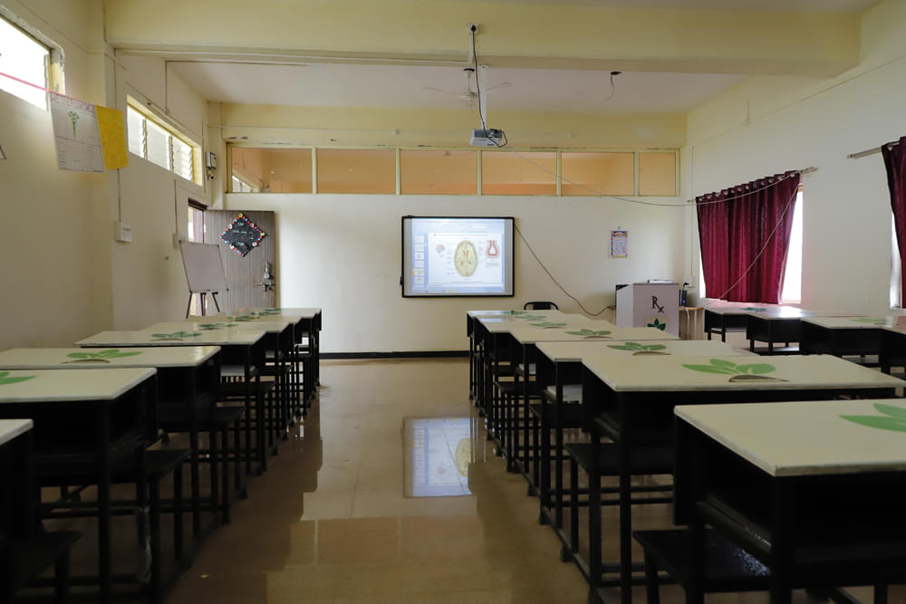 Shantiniketan College Of Pharmacy Ahmednagar College Infrastructure photo 1