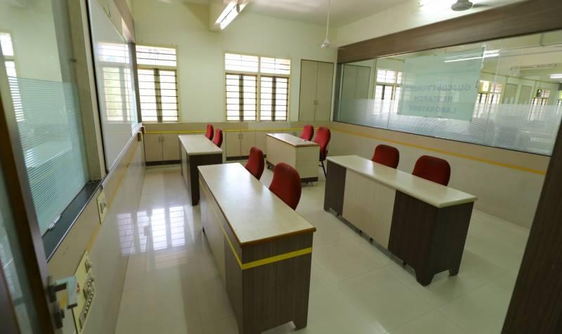 Shree Dhanvantary College of Post Graduate Business Management Surat Infrastructure photo 6