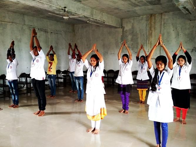 Ashokrao Mane Institute of Pharmaceutical Sciences and Research Save Kolhapur Yoga Day Celebration photo 2