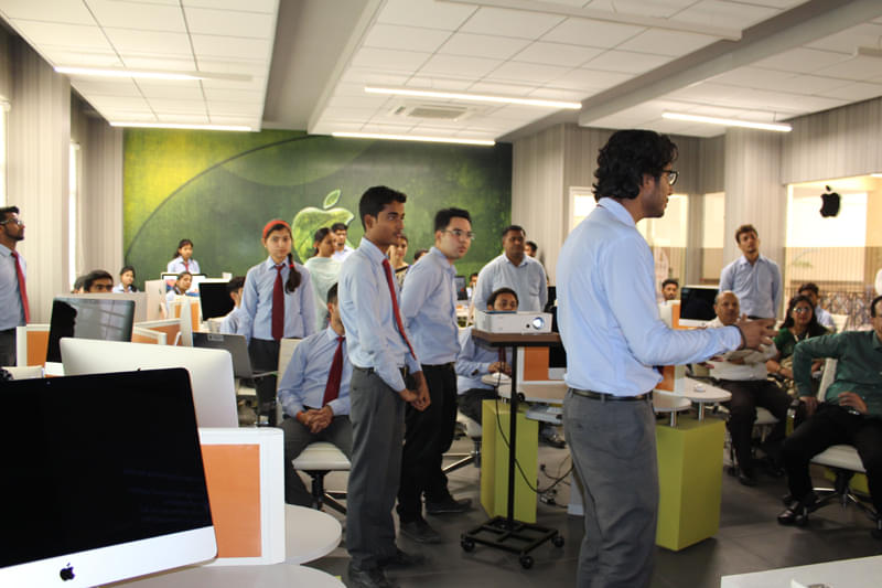 GL Bajaj Lab & Library photo 2