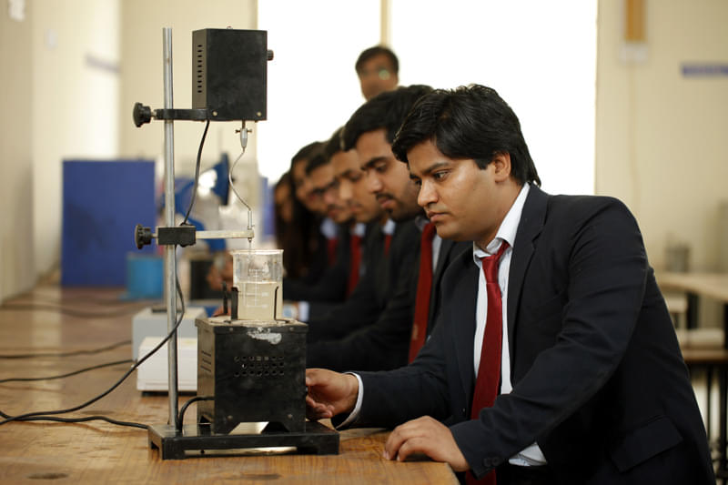 GL Bajaj Lab & Library photo 6