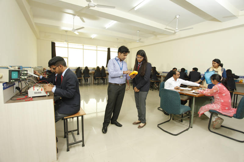 GL Bajaj Lab & Library photo 9