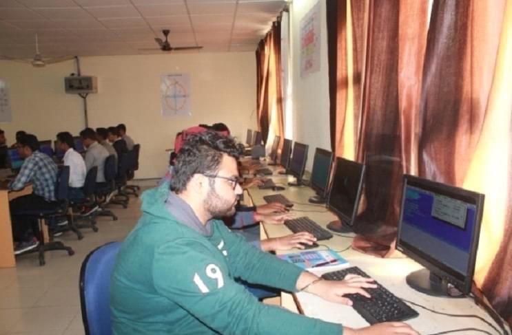 Greater Noida Institute of Technology, IPU Computer Lab photo 2