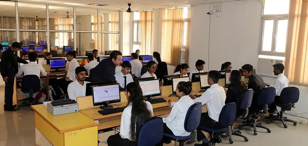 Greater Noida Institute of Technology, IPU Computer Lab photo 5