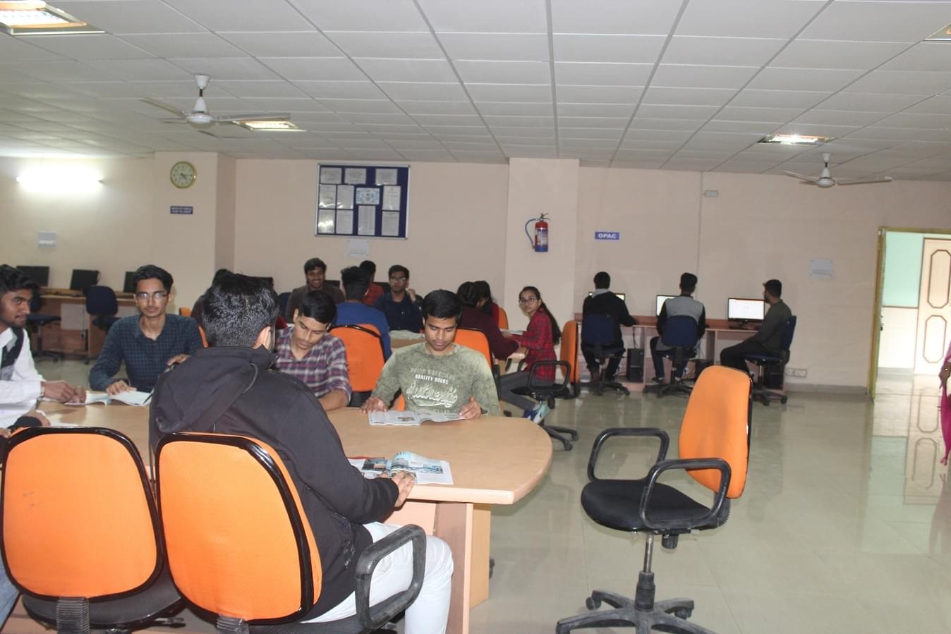 Greater Noida Institute of Technology, IPU Library photo 3