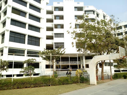 LJ Institute of Physiotherapy Ahmedabad Campus photo 4