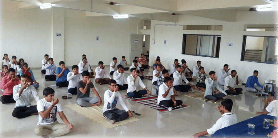 Shree Dhanvantary College of Engineering and Technology Surat Extra Curriculars photo 2