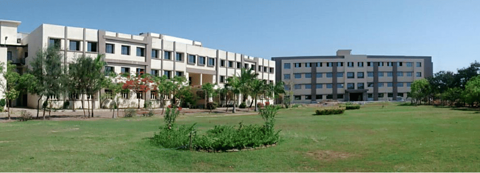 Shree Dhanvantary College of Engineering and Technology Surat Campus photo 1