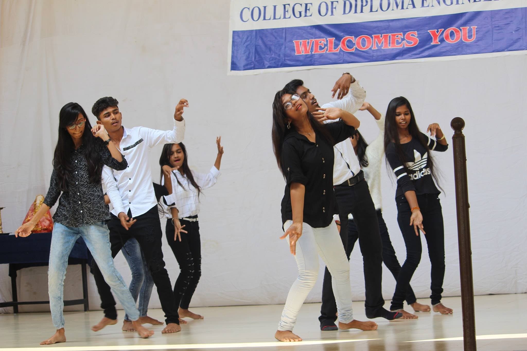 Shree Dhanvantary College of Engineering and Technology Surat Extra Curriculars photo 5