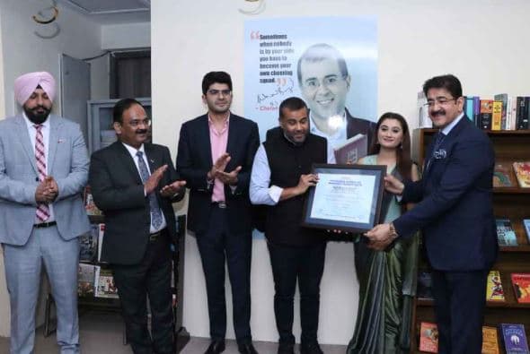 Asian Business School Noida Chetan Bhagat Visit photo 10