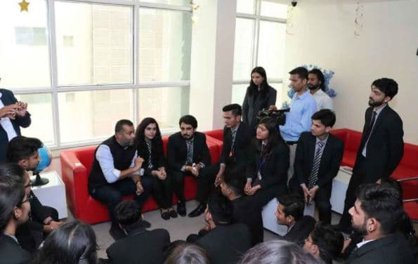 Asian Business School Noida Chetan Bhagat Visit photo 16