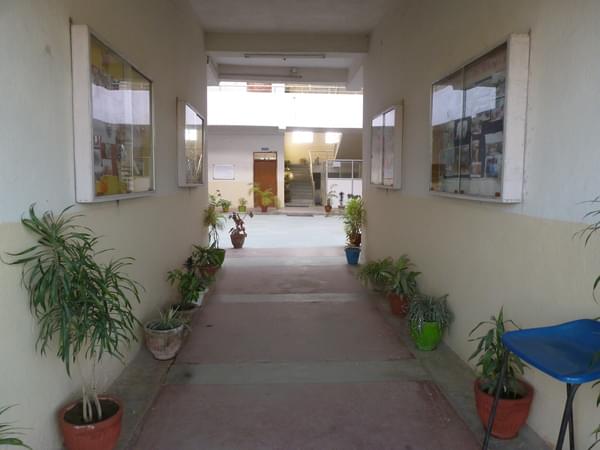 Santosh College of Teacher’s Training & Education Ranchi Infrastructure photo 3