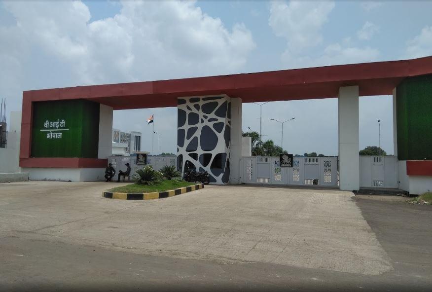 VIT Bhopal Academic Building photo 7