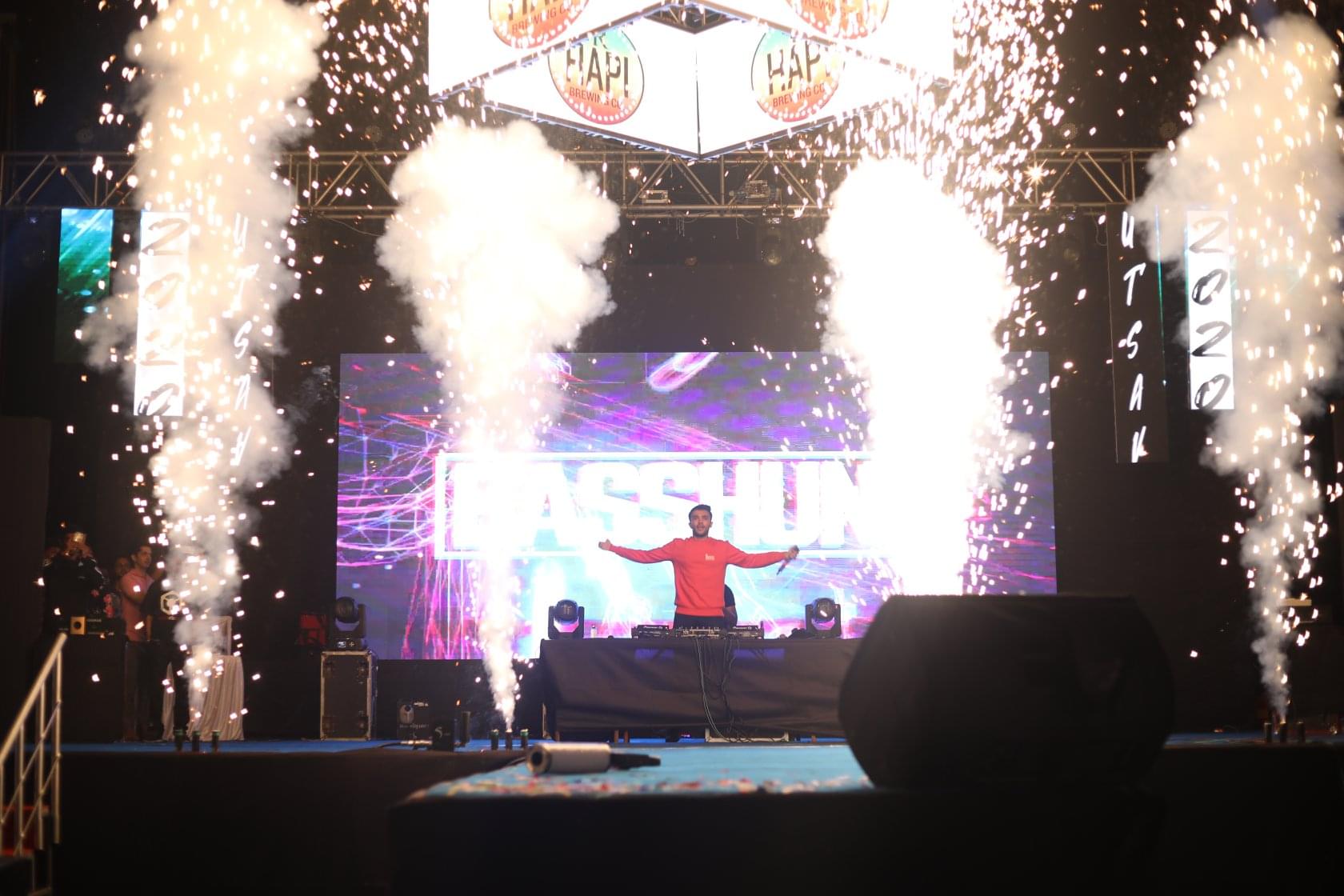 Shree L. R. Tiwari Degree College of Arts, Commerce and Science Mumbai Events - Utsav photo 3