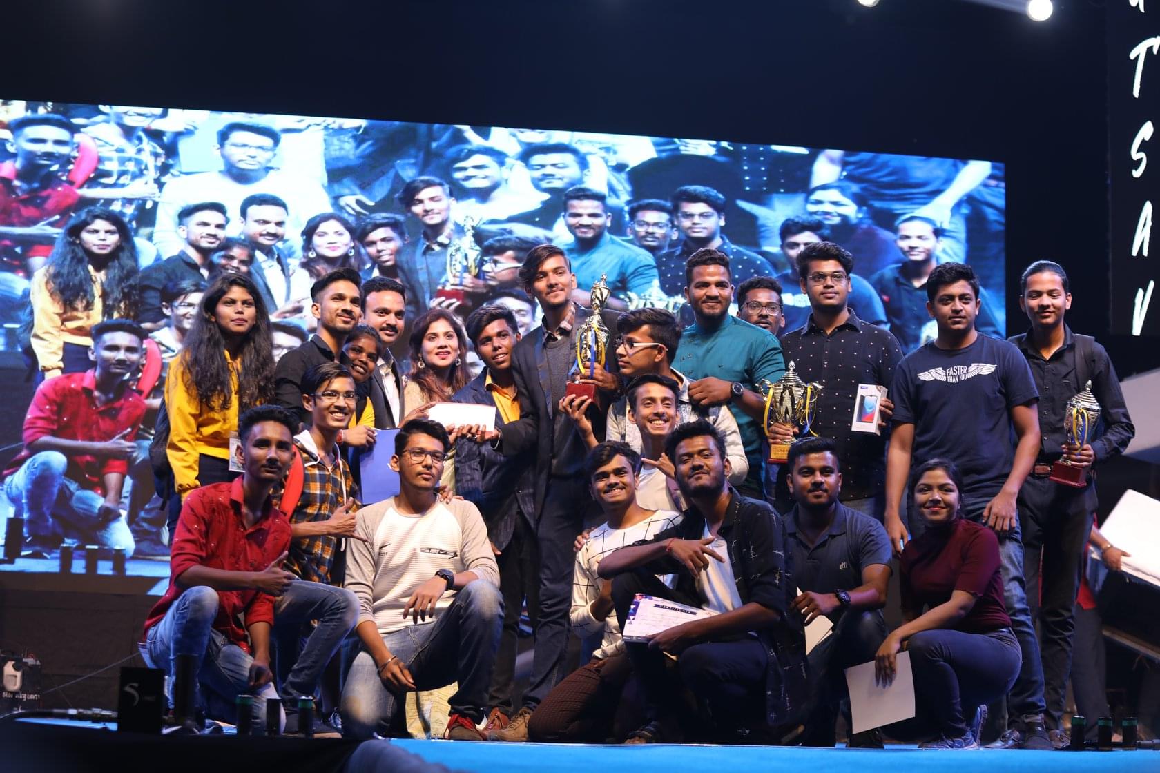 Shree L. R. Tiwari Degree College of Arts, Commerce and Science Mumbai Events - Utsav photo 12